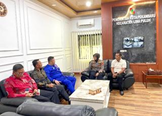 Camat Limapuluh Sambut Hangat Jumat Curhat Polda Riau