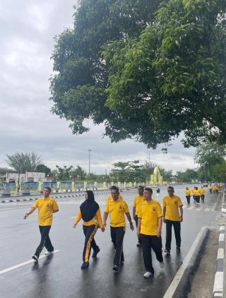 Sabtu Sehat, Kapolsek Limapuluh Lakukan ini Demi Ciptakan Kebugaran Personil